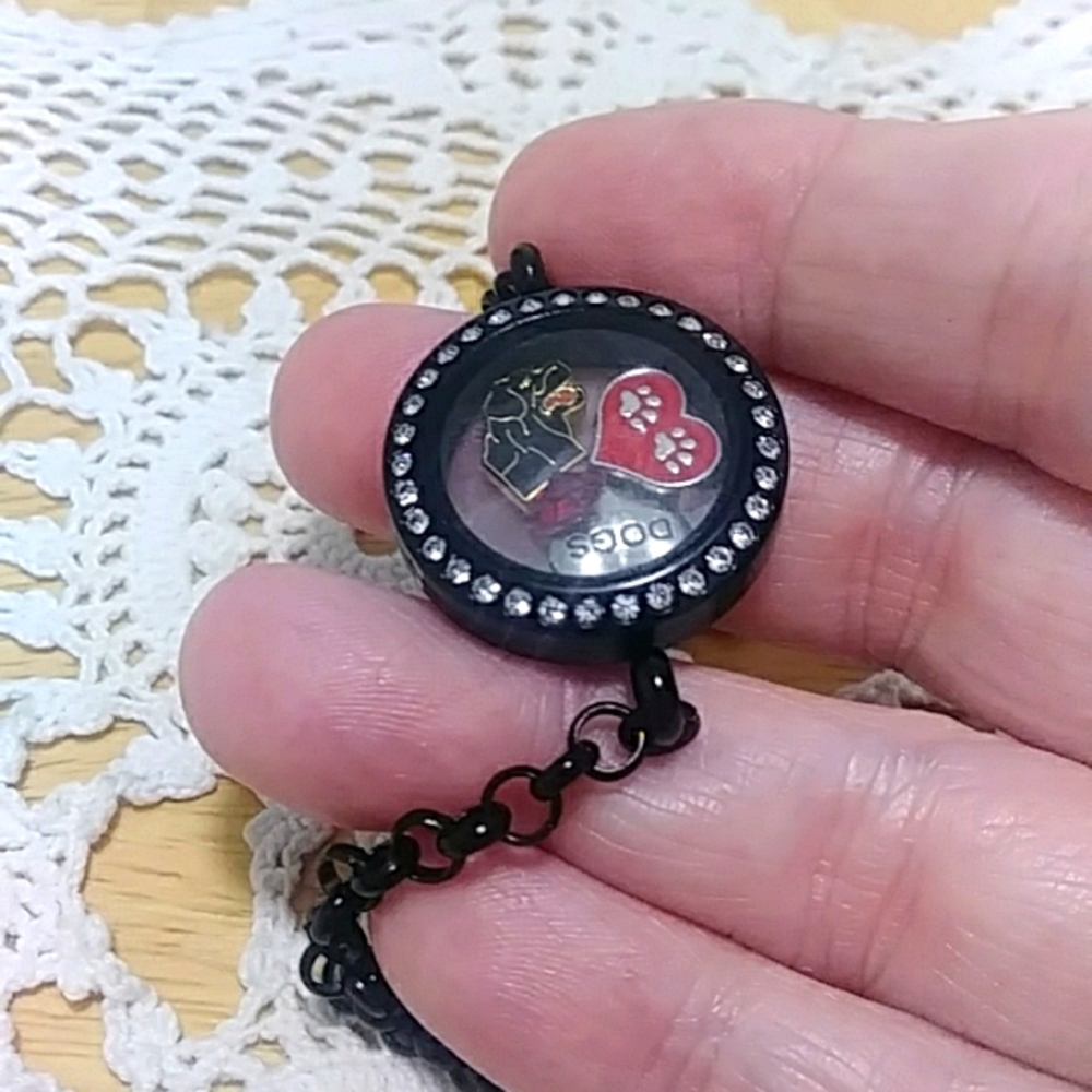 Black Lab Floating Jewelry mniature charms plus bracelet
